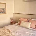 Beach Unit - Steps From The Beach! Sleeps 4.