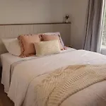 Beach Unit - Steps From The Beach! Sleeps 4.