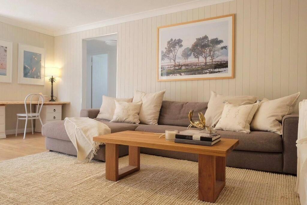 Unit - Steps From The Beach! Sleeps 4. Gold Coast