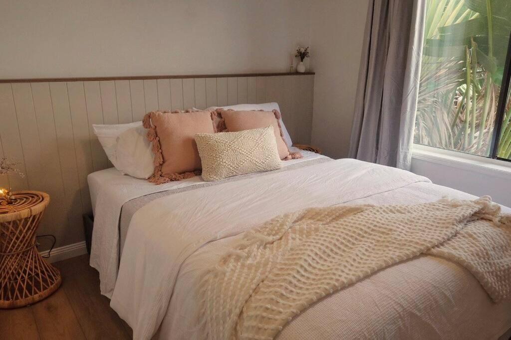 Unit - Steps From The Beach! Sleeps 4. Gold Coast
