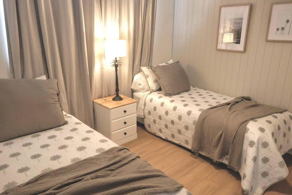 Unit - Steps From The Beach! Sleeps 4. * Gold Coast